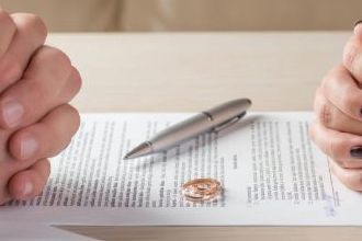How to correctly conclude a prenuptial agreement before, during and after marriage: documents, cost, registration procedure