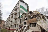 Resettlement of a privatized apartment during the demolition of a house, what will be given during the demolition of a privatized apartment